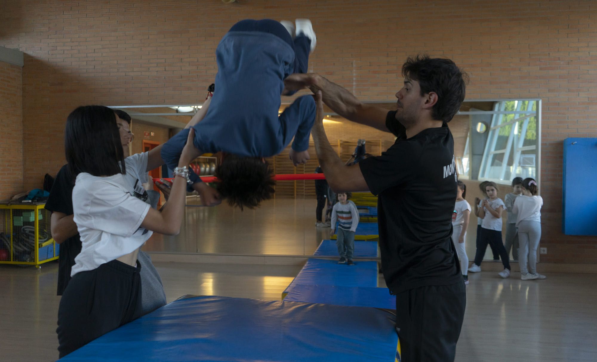 foto GIMNASIA ACROBATICA